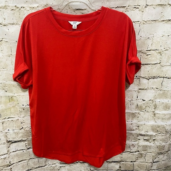 Crown & Ivy Solid Red Cuffed Sleeve Curved Hem T Shirt - Picture 1 of 5